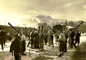 Historia-turystyki-12-300×210
