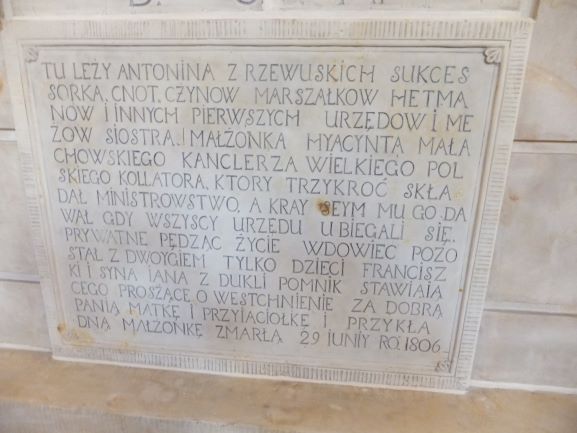 6. Napis na nagrobkua