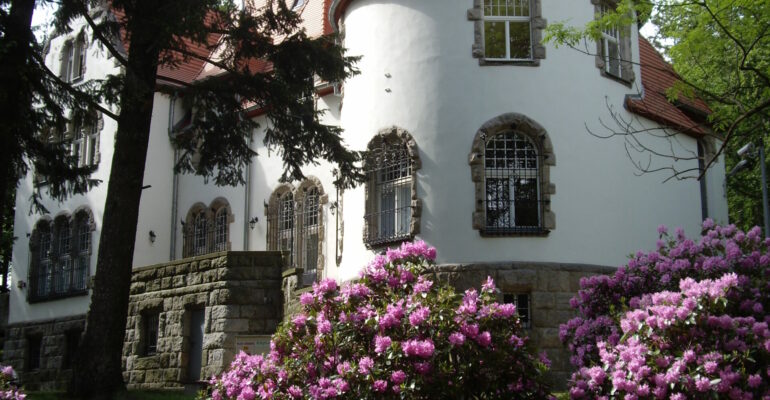 Willa Łąkowy Kamień – od mieszkania do muzeum noblisty