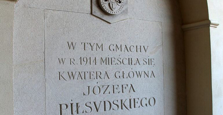 Pałac kielecki w historii i tradycji Legionów Polskich
