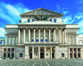 Jak Feniks z popiołów – dzieje Teatru Wielkiego